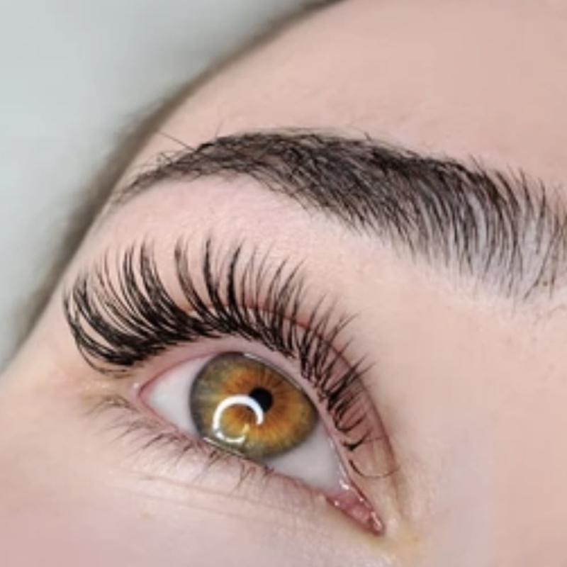 Hybrid Eyelash Extensions